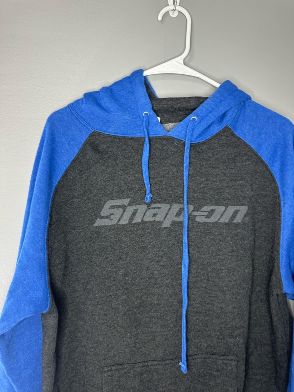 Snap On Men’s Two-Tone Blue and Charcoal Hooded Pullover - Picture 6 of 13